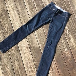 Size 4 tall Gap jeans almost new skinny jeans